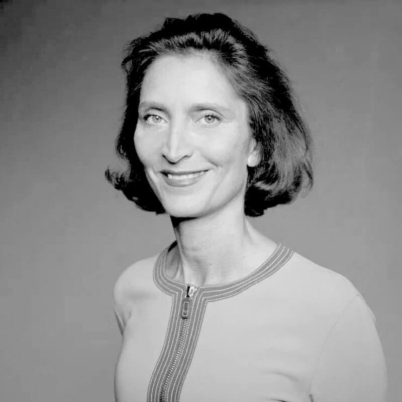 Yasmine MahmoudiehPhoto